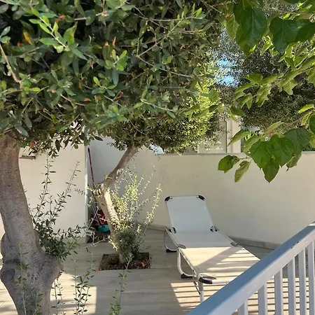 Apartment Azul Nissi 1 *